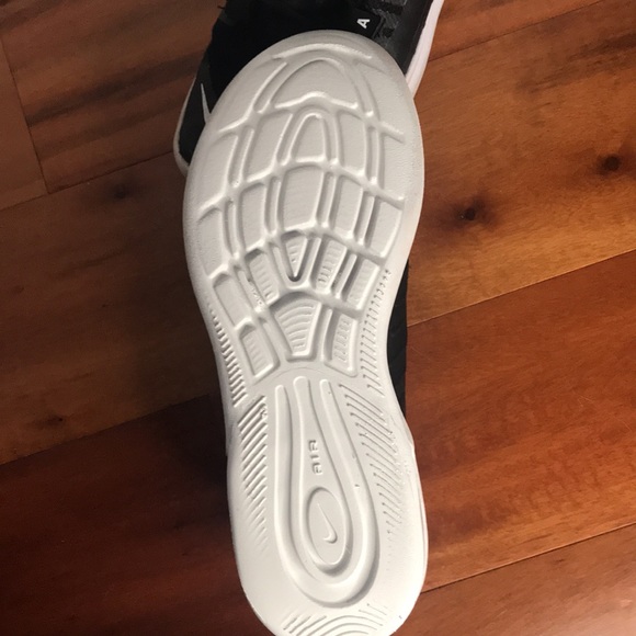 Nike air Max axis - Picture 2 of 8